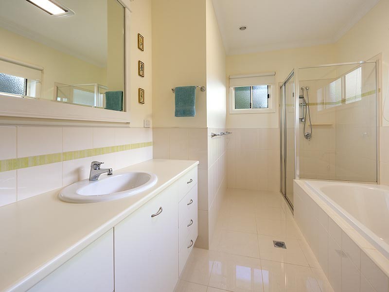 19 BREWER DRIVE, Wodonga VIC 3690