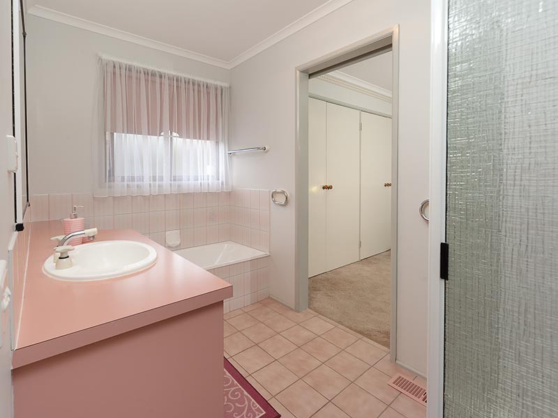 6 SCULLIN COURT, Wodonga VIC 3690