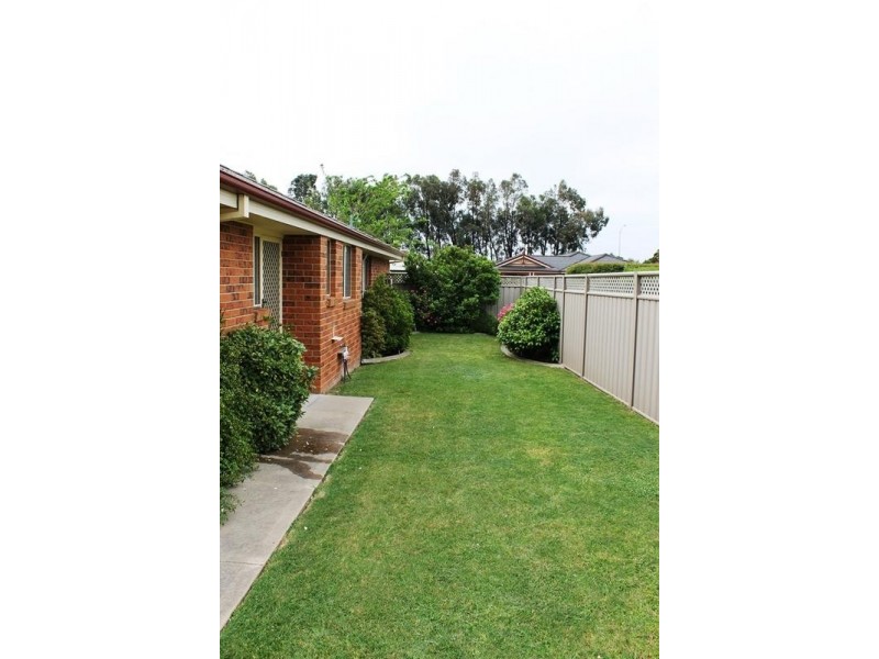 1 SLICE COURT, Wodonga VIC 3690