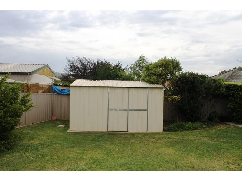 1 SLICE COURT, Wodonga VIC 3690