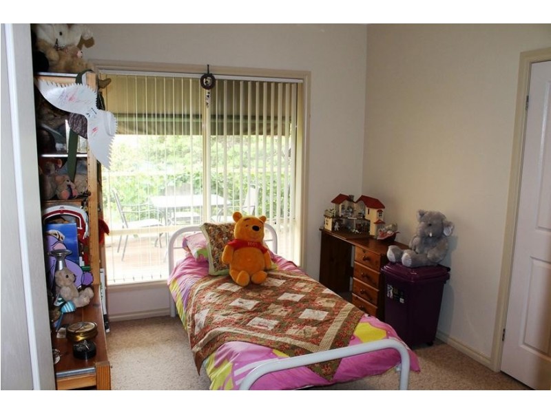 10 SOUTHERN VIEW DRIVE, Albury NSW 2640