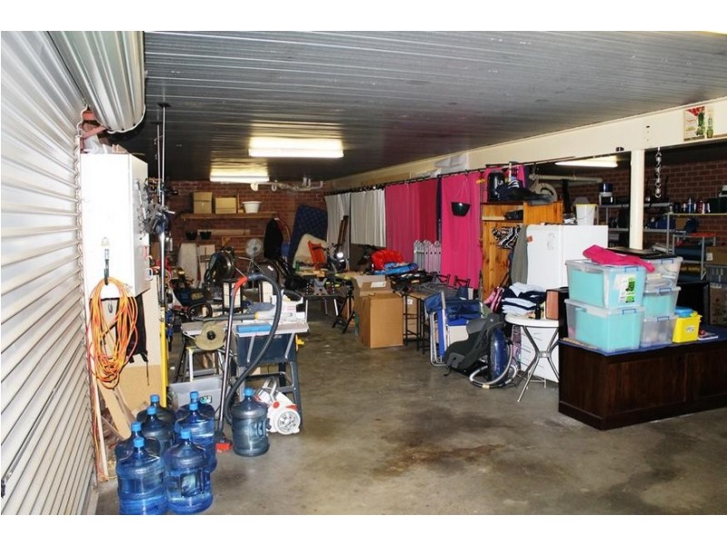 10 SOUTHERN VIEW DRIVE, Albury NSW 2640
