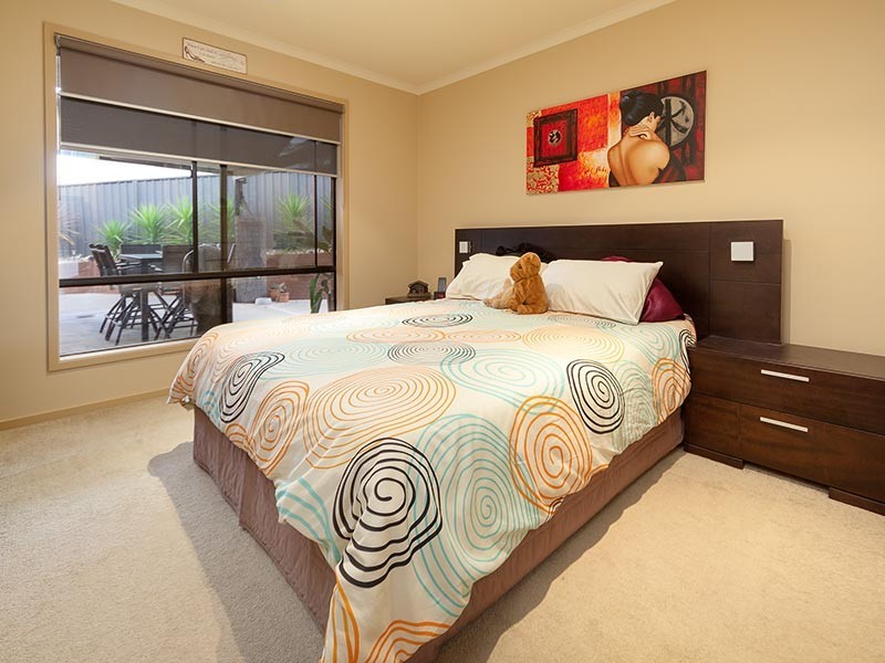 27 LIGHTWOOD DRIVE, Wodonga VIC 3690