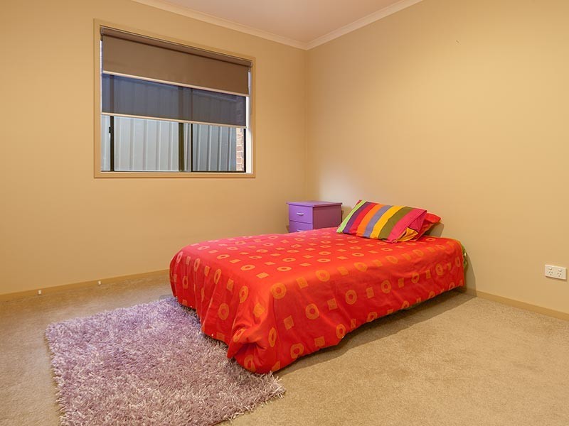 27 LIGHTWOOD DRIVE, Wodonga VIC 3690