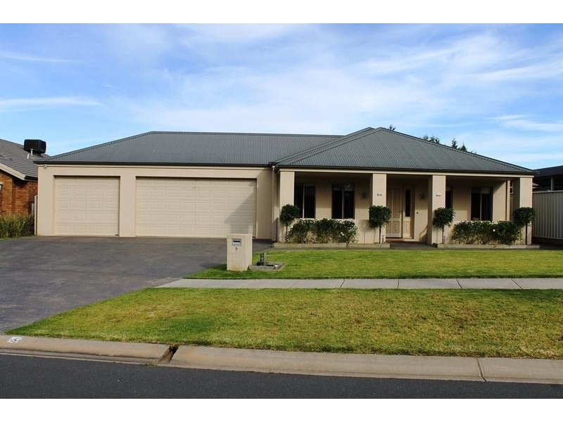 5 WILLOUGHBY AVENUE, Wodonga VIC 3690