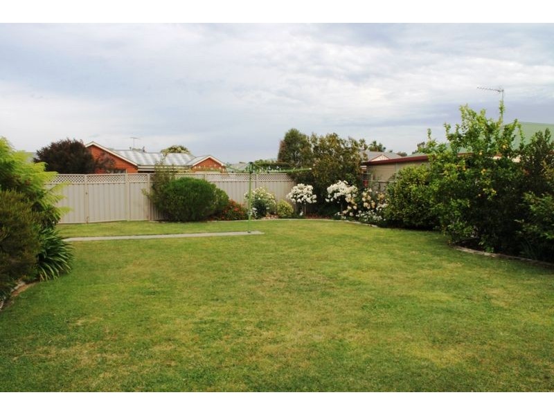 1 SLICE COURT, Wodonga VIC 3690
