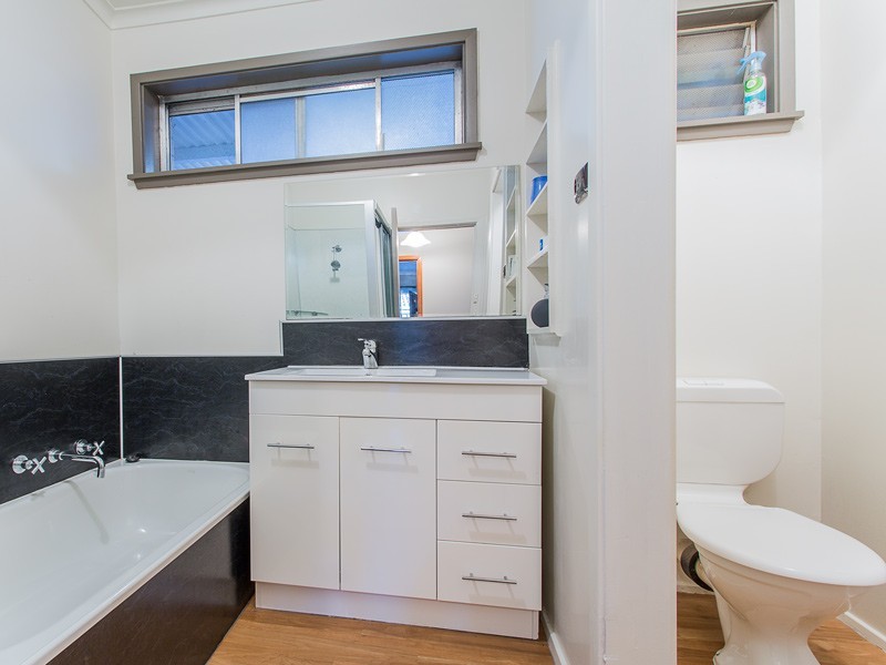 30 MELROSE DRIVE, Wodonga VIC 3690