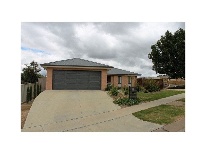 1 INNISBROOK AVENUE, Wodonga VIC 3690