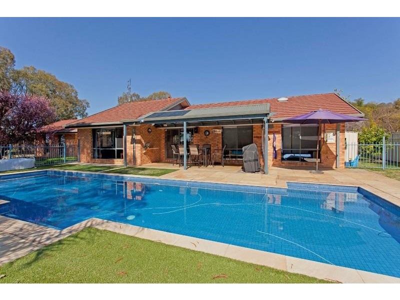 6 BENT PLACE, Wodonga VIC 3690
