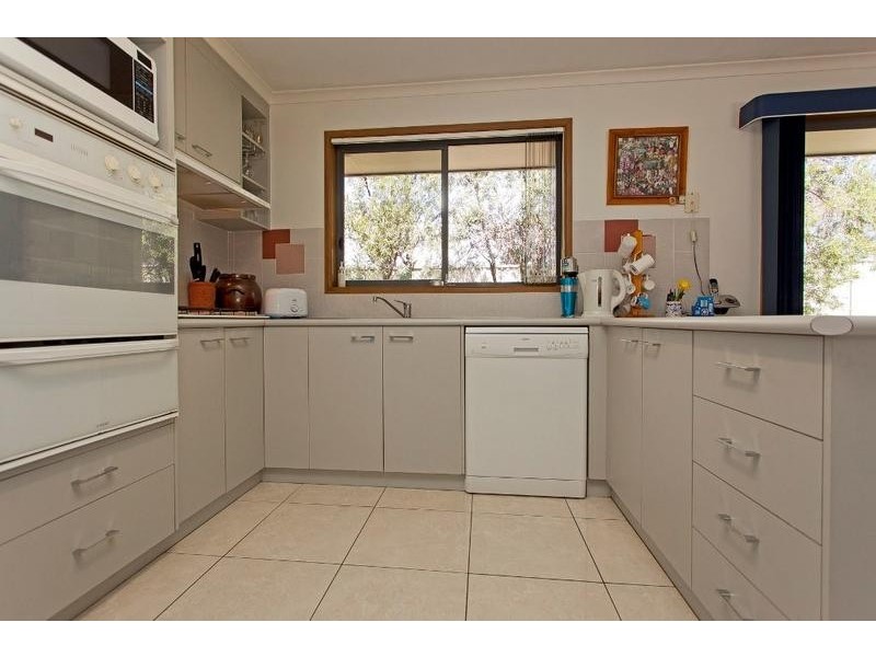 6 BENT PLACE, Wodonga VIC 3690