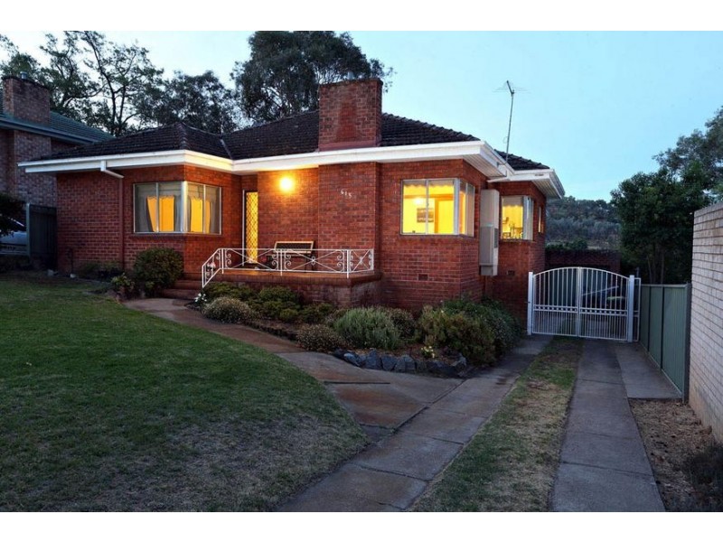 615 READ PLACE, Albury NSW 2640