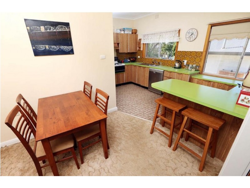 615 READ PLACE, Albury NSW 2640