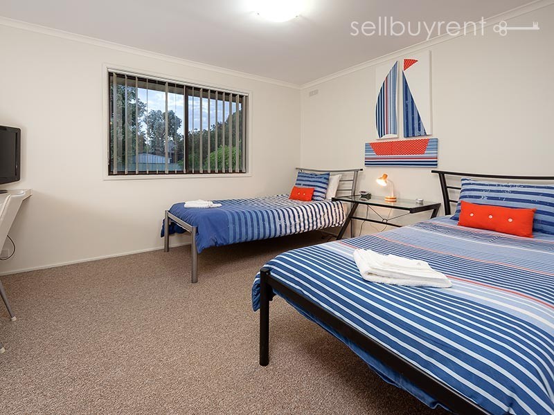 4 WILTSHIRE CRESCENT, Wodonga VIC 3690