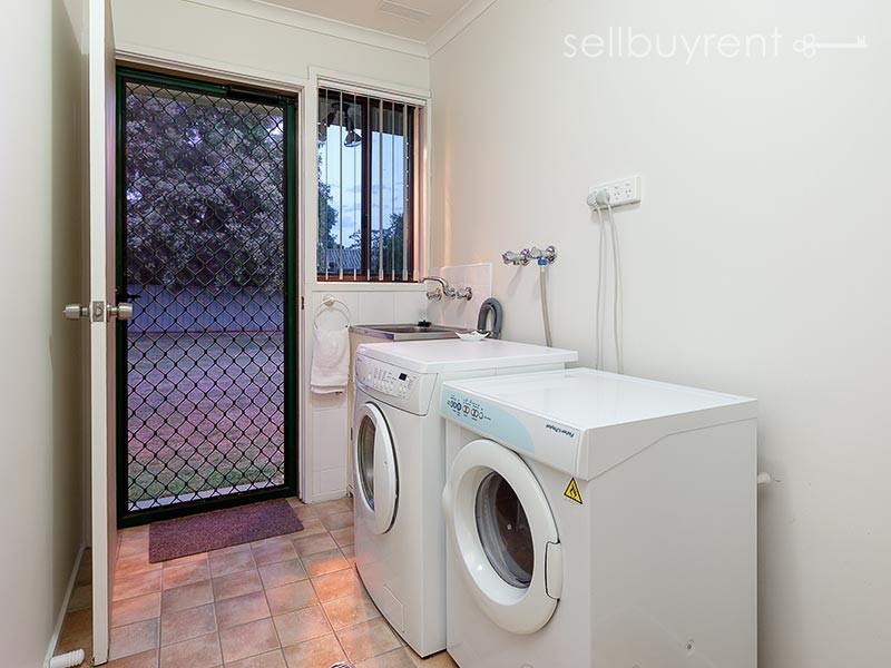 4 WILTSHIRE CRESCENT, Wodonga VIC 3690