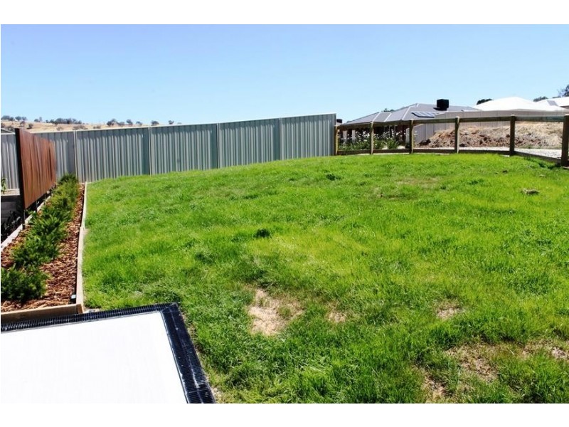 1 INNISBROOK AVENUE, Wodonga VIC 3690