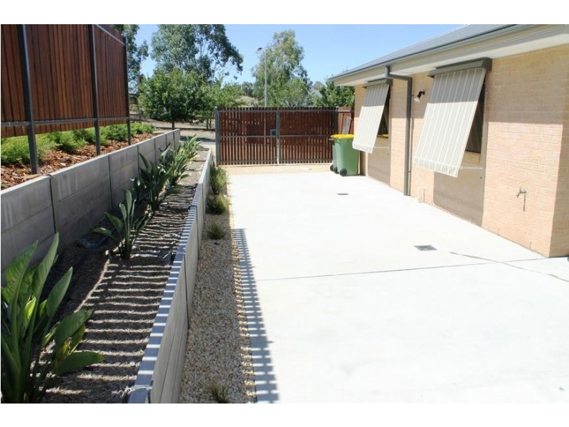 1 INNISBROOK AVENUE, Wodonga VIC 3690