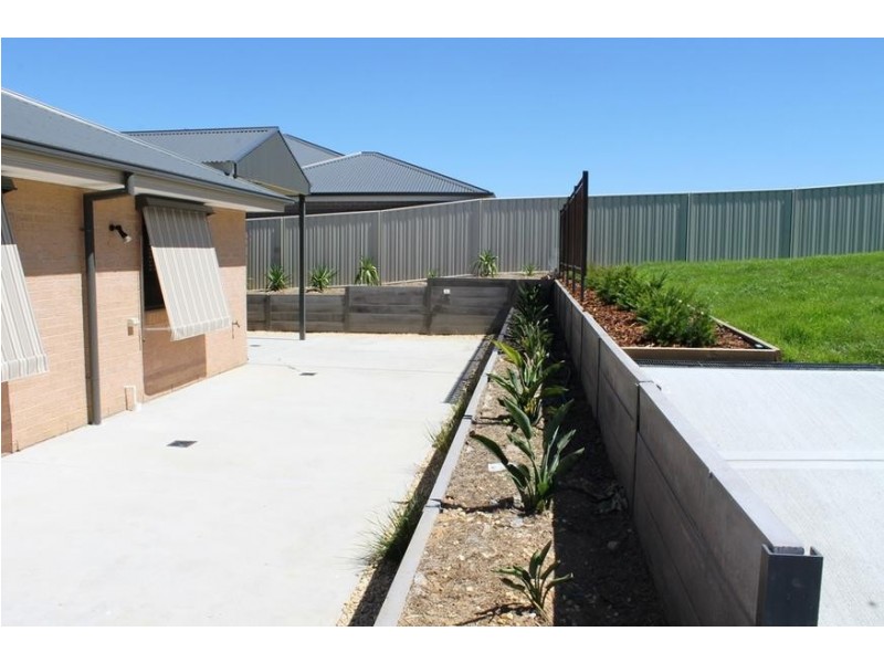 1 INNISBROOK AVENUE, Wodonga VIC 3690