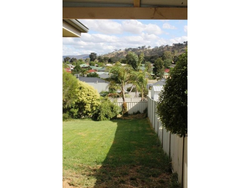 2 SWIFT COURT, Wodonga VIC 3690