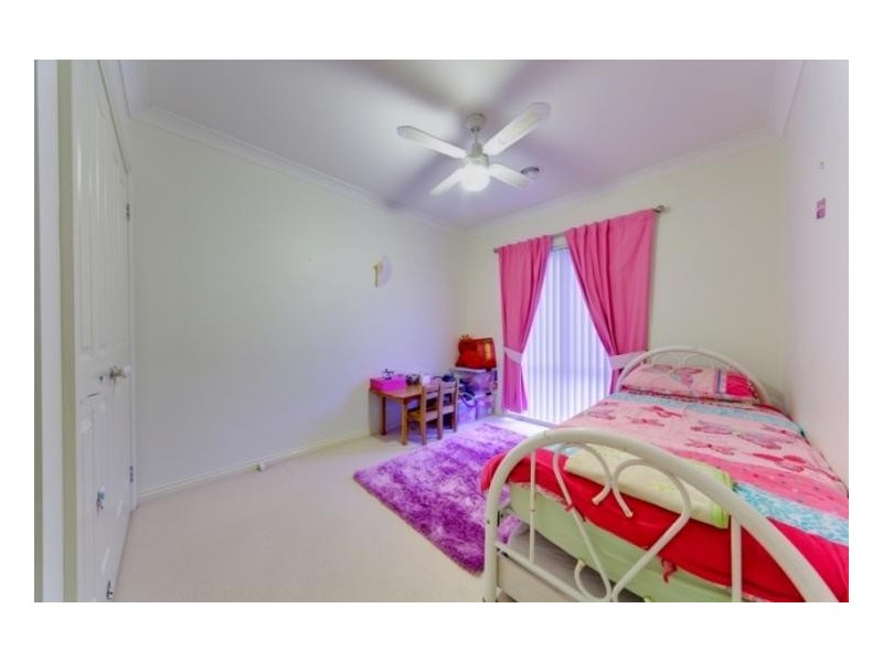 18 PARKFIELD DRIVE, Wodonga VIC 3690