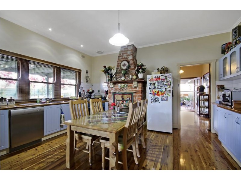 19 BURNLEY STREET, Wodonga VIC 3690