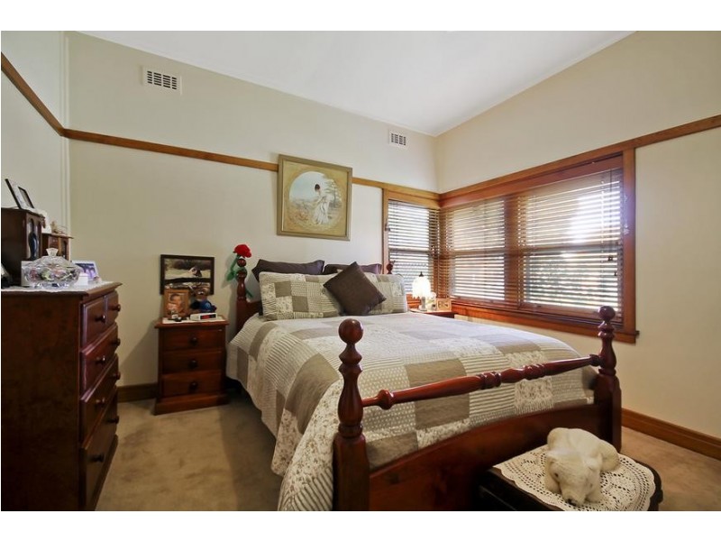 19 BURNLEY STREET, Wodonga VIC 3690