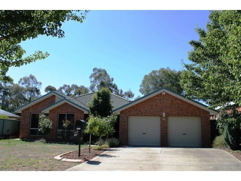 48 WINNELL COURT, Thurgoona NSW 2640