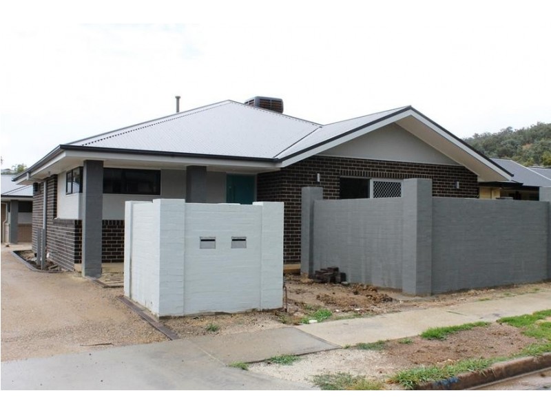 83 JARACARANDA STREET, Albury NSW 2640