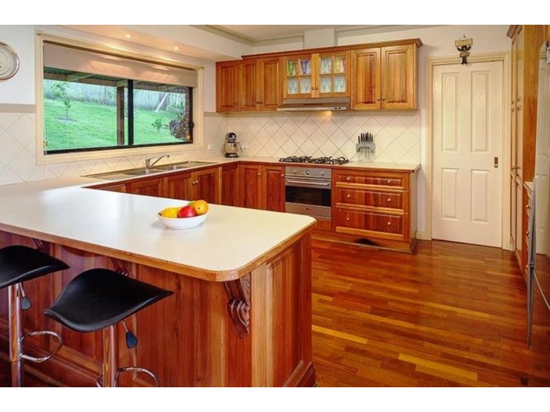 22 AVONDALE DRIVE, Wodonga VIC 3690