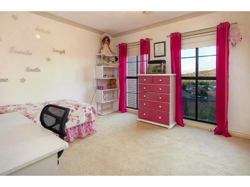22 AVONDALE DRIVE, Wodonga VIC 3690