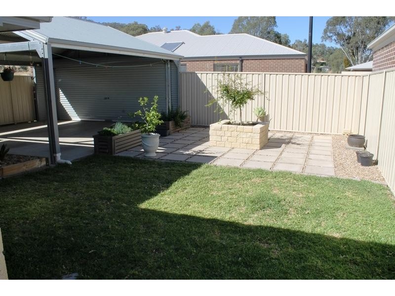 43 KELLIHER AVENUE, Wodonga VIC 3690