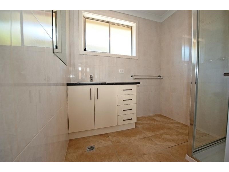 576 LYNNE STREET, Albury NSW 2640