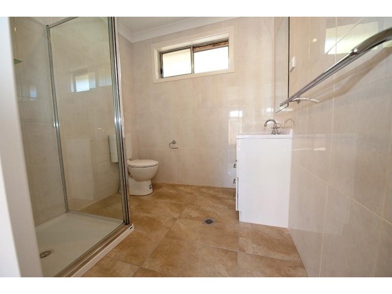 576 LYNNE STREET, Albury NSW 2640