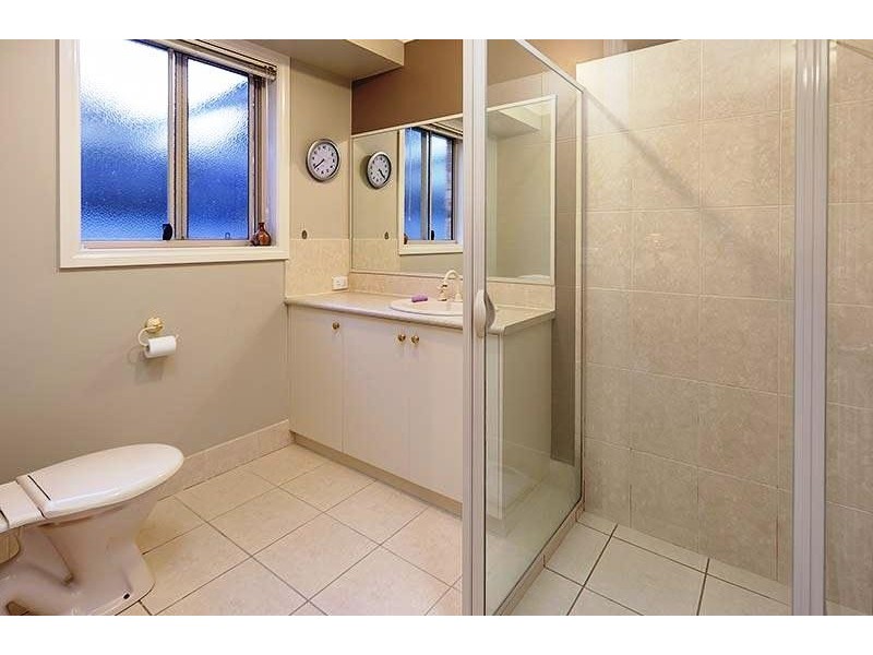 8 PATTERSON AVENUE, Baranduda VIC 3691