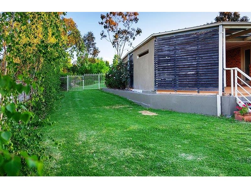 8 PATTERSON AVENUE, Baranduda VIC 3691