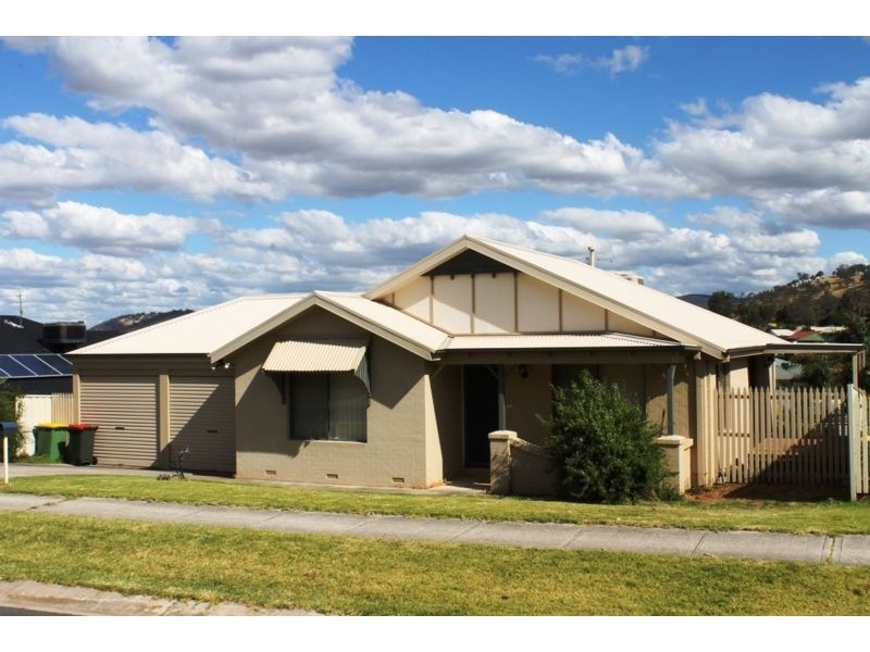 2 SWIFT COURT, Wodonga VIC 3690