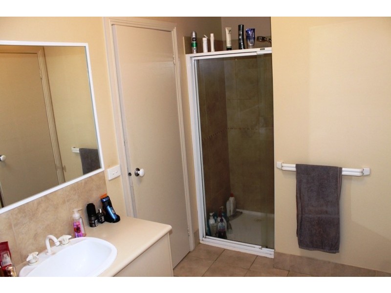 2 SWIFT COURT, Wodonga VIC 3690