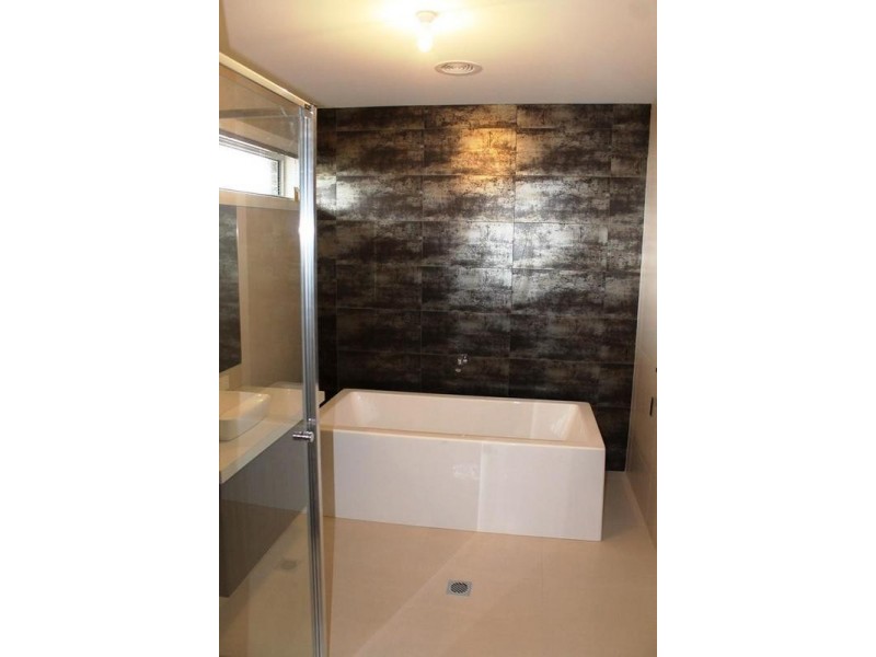 83 JACARANDA STREET, Albury NSW 2640