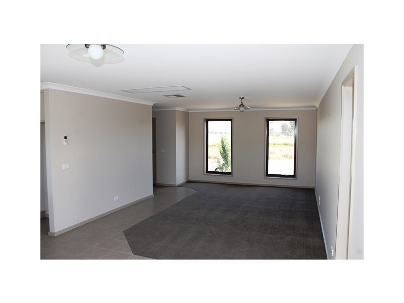 6 DAINTREE WAY, Wodonga VIC 3690