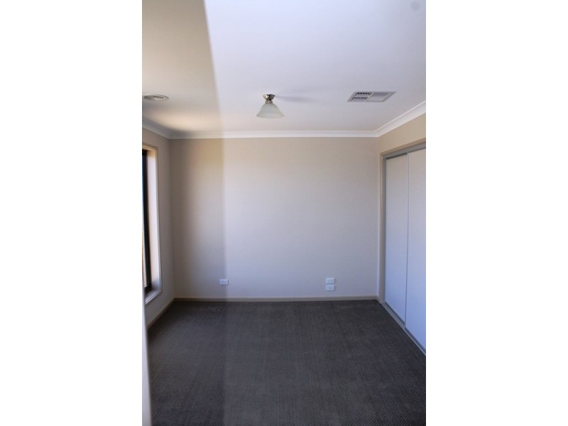 6 DAINTREE WAY, Wodonga VIC 3690