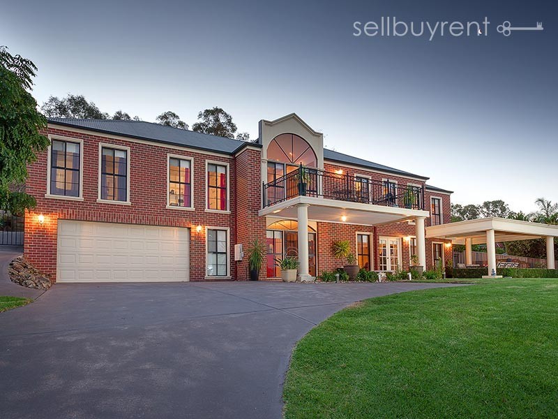 22 AVONDALE DRIVE, Wodonga VIC 3690