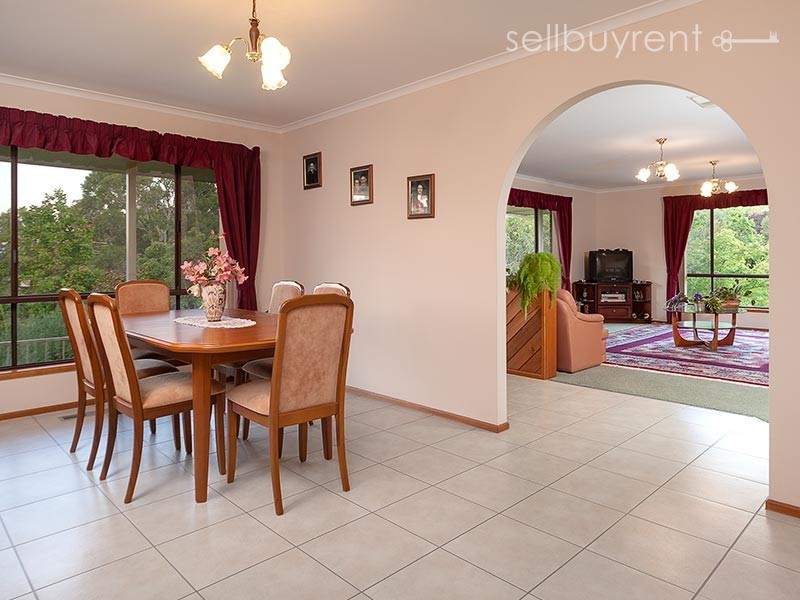 11 BEARD CRESCENT, Wodonga VIC 3690