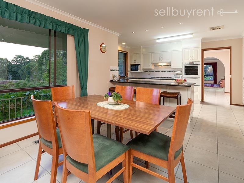 11 BEARD CRESCENT, Wodonga VIC 3690