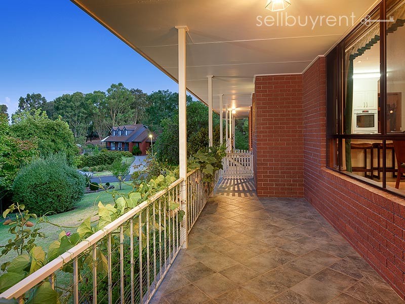 11 BEARD CRESCENT, Wodonga VIC 3690
