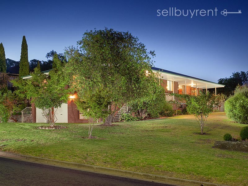 11 BEARD CRESCENT, Wodonga VIC 3690