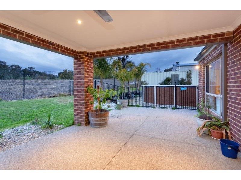 131 DE KERILLEAU DRIVE, Wodonga VIC 3690