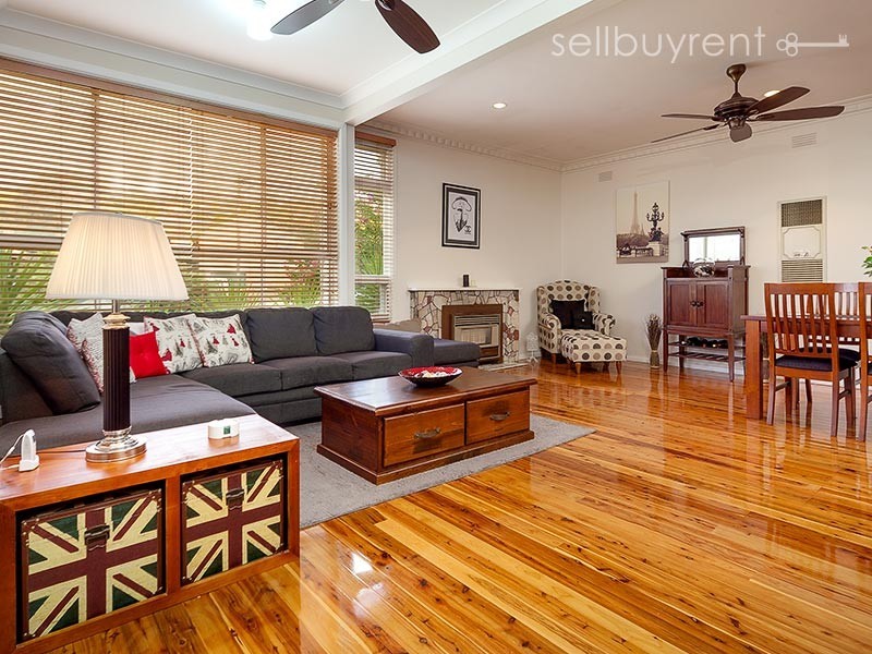 387 ALANA STREET, Albury NSW 2640