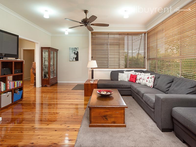 387 ALANA STREET, Albury NSW 2640