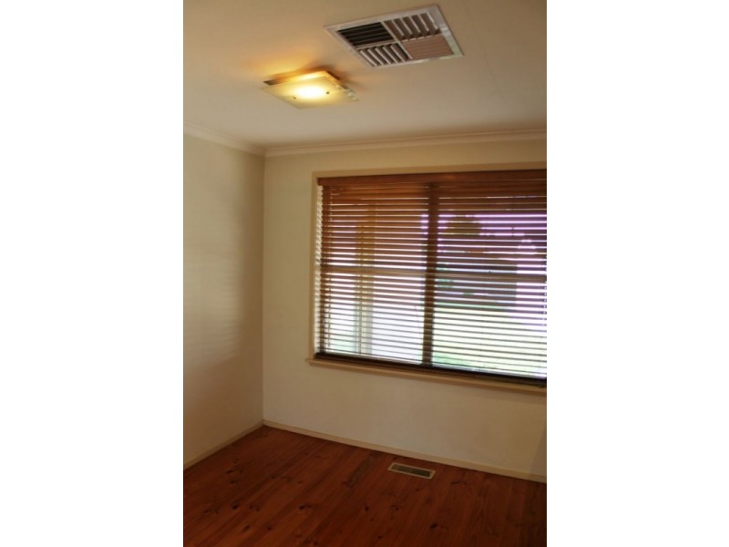 16 MELROSE DRIVE, Wodonga VIC 3690