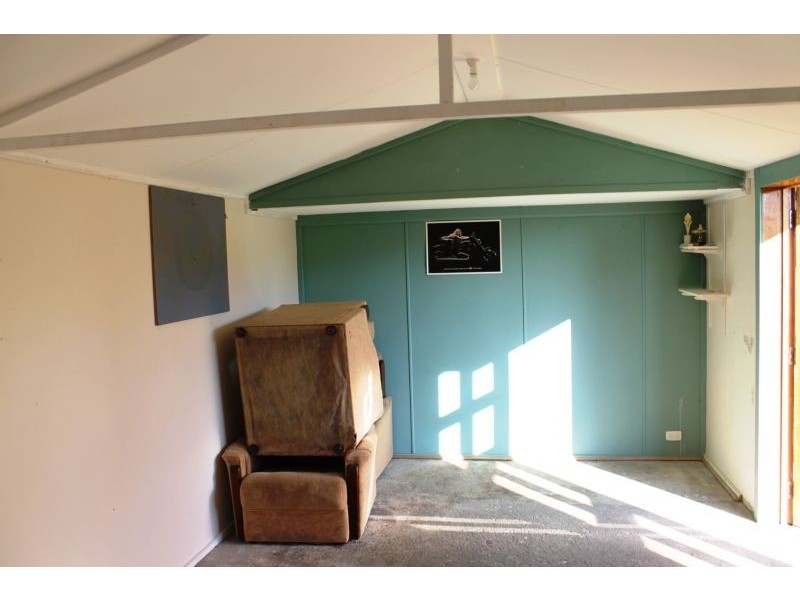 16 MELROSE DRIVE, Wodonga VIC 3690
