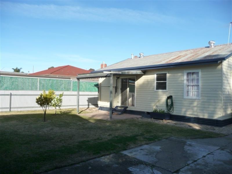 16 MARK STREET, Wodonga VIC 3690